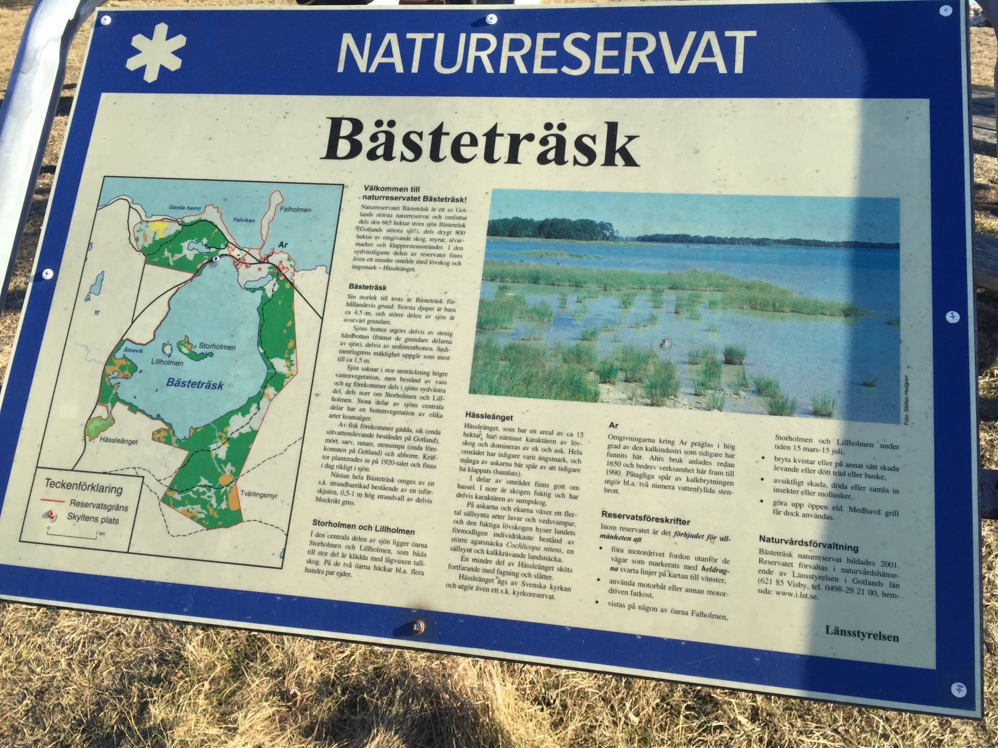 Naturreservatsskylt som visar området Bästeträsk